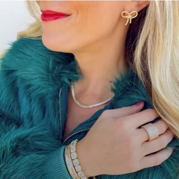 Parklane Merry Bow Earrings - Picture 2 of 2